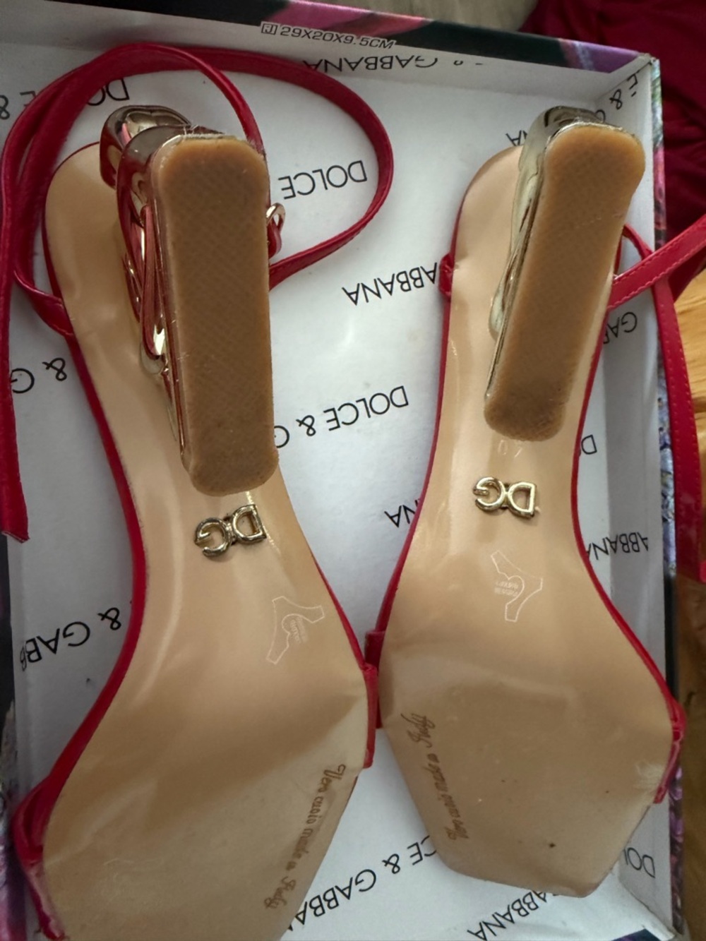 Red Patent Leather Ankle-Strap Sandals with Gold Sculptural Heel - Picture 5 of 7
